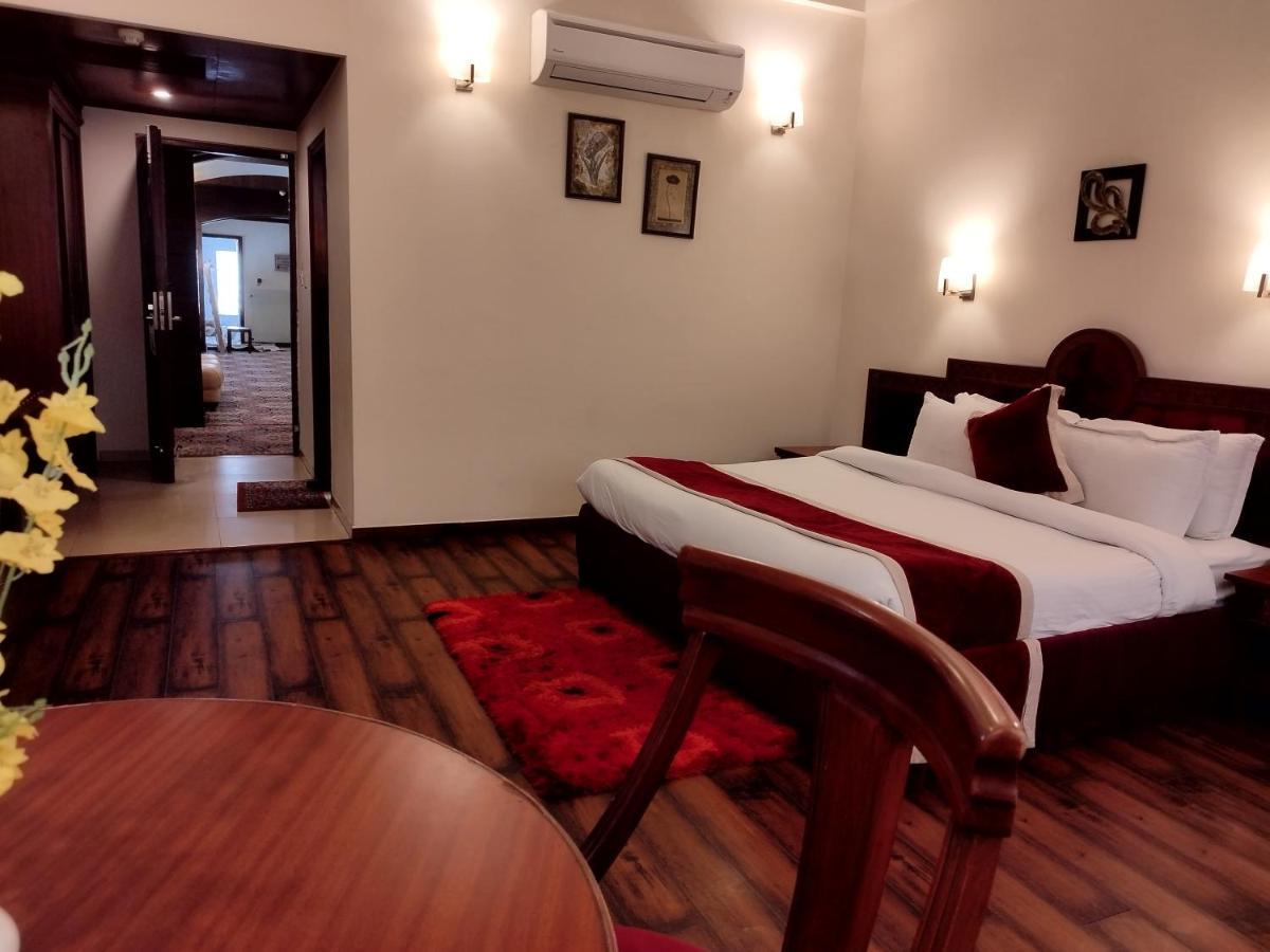 Hotel Sepal Bathinda Dış mekan fotoğraf